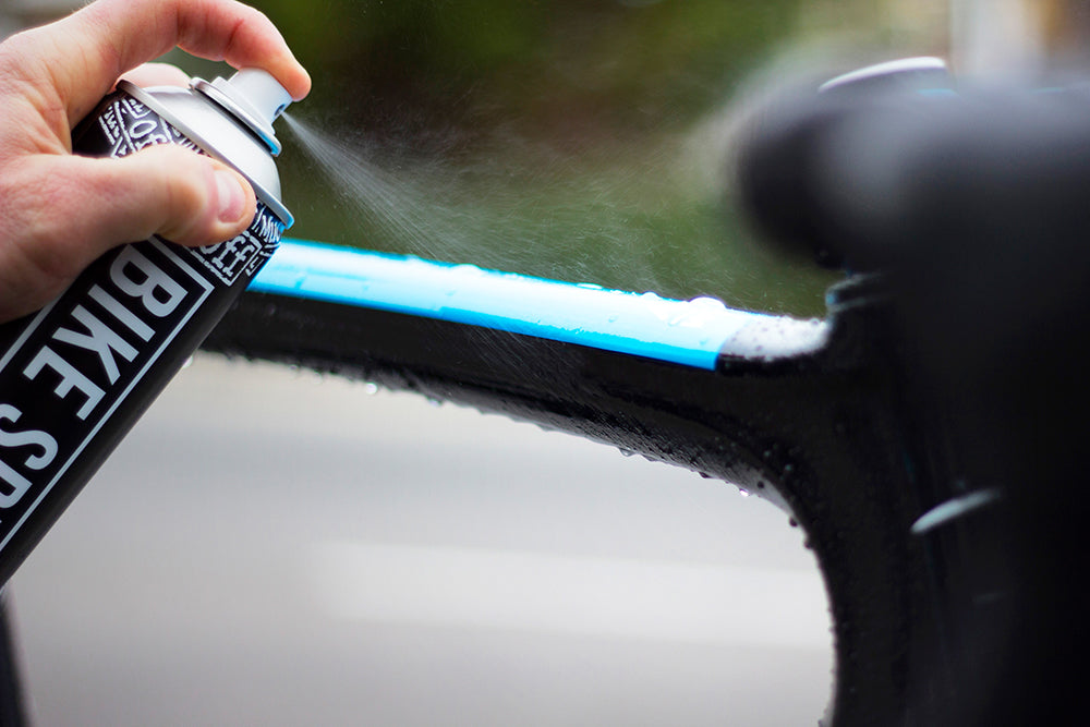 MUC-OFF 8-IN ONE BIKE CLEANING KIT