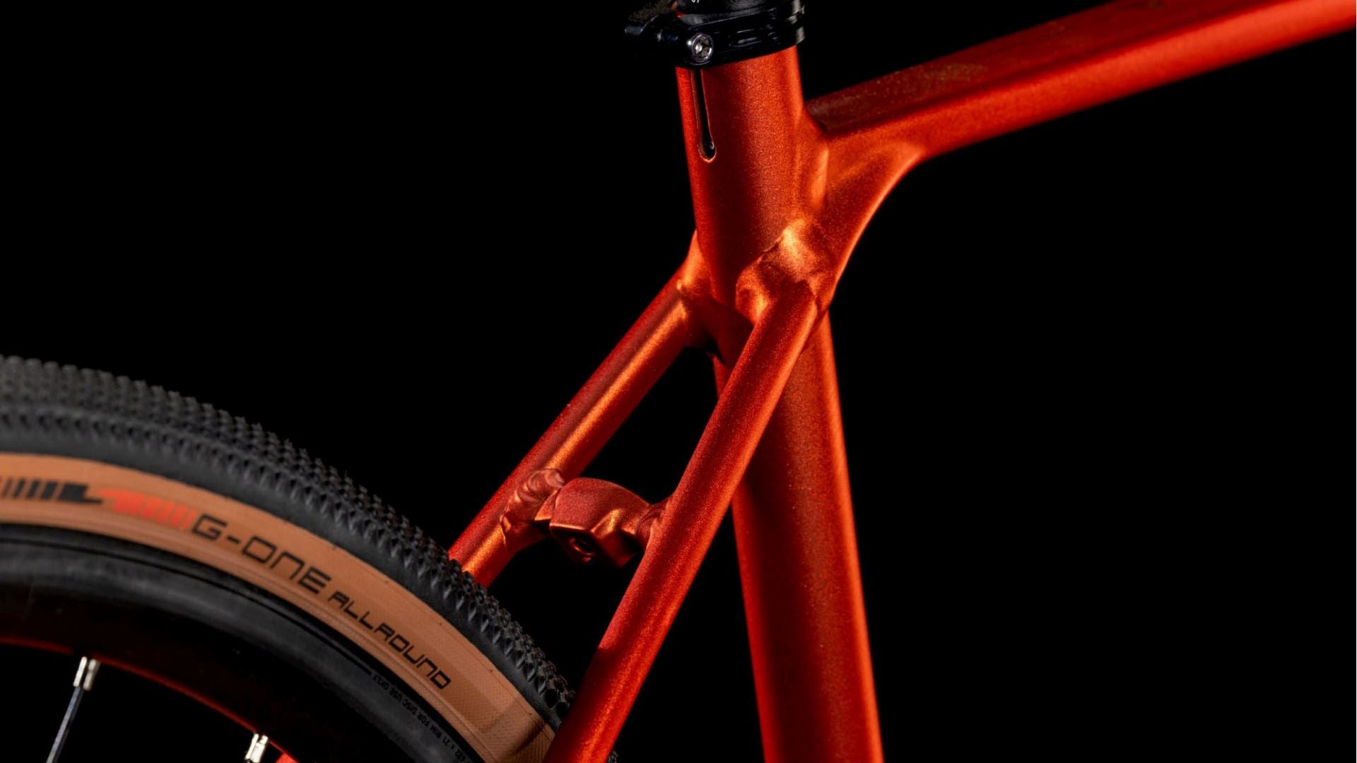 CUBE NULANE PRO GRAVEL BIKE 2025 FIREORANGE' N 'BLACK