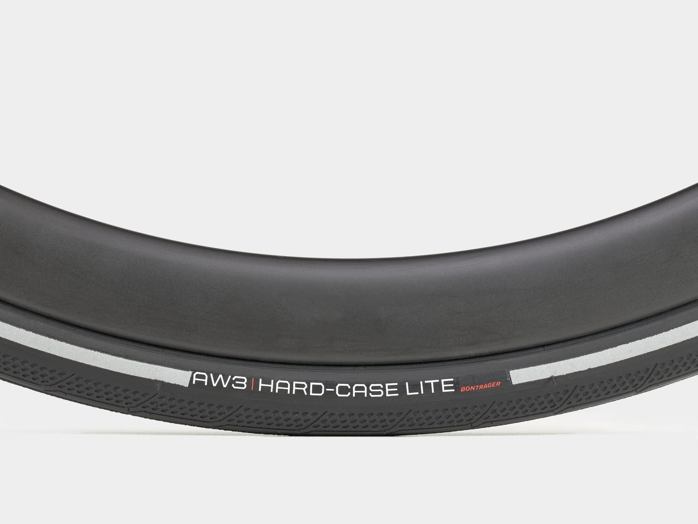 BONTRAGER AW3 HARD-CASE LITE REFLECTIVE ROAD TYRE