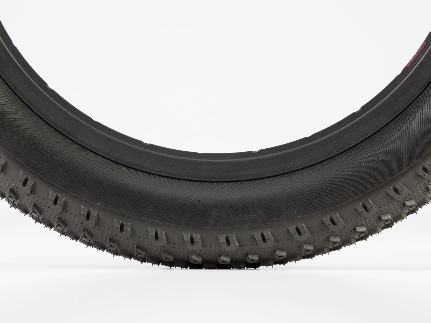 16x2 25 discount bike tire