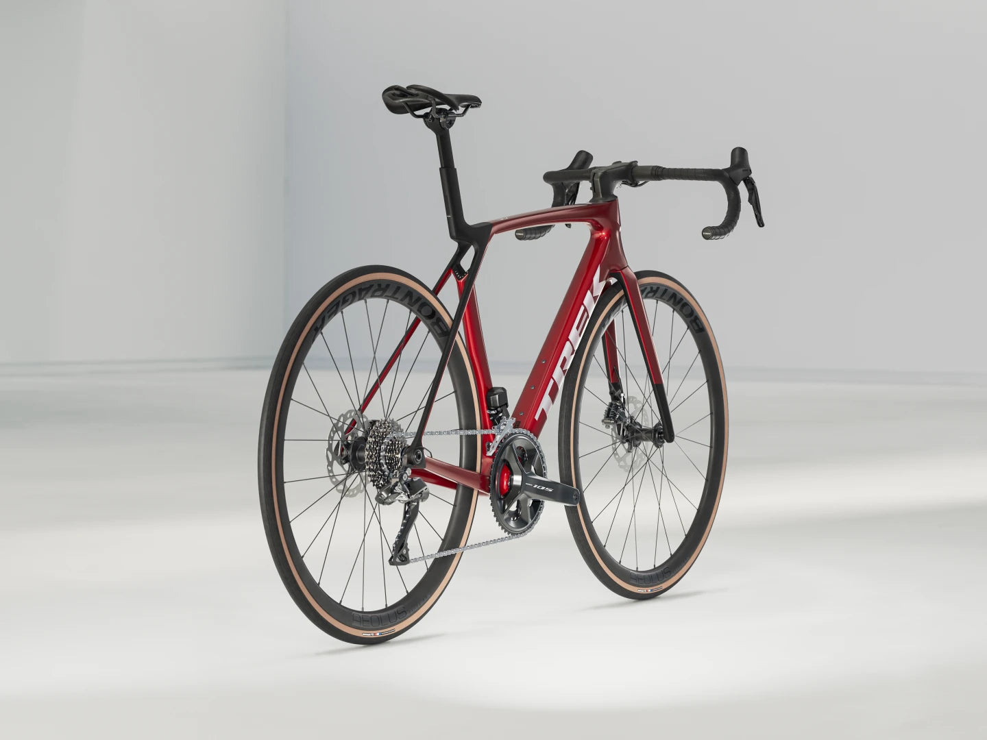 TREK MADONE SL 6 GEN 8 ROAD BIKE 2025 CRIMSON