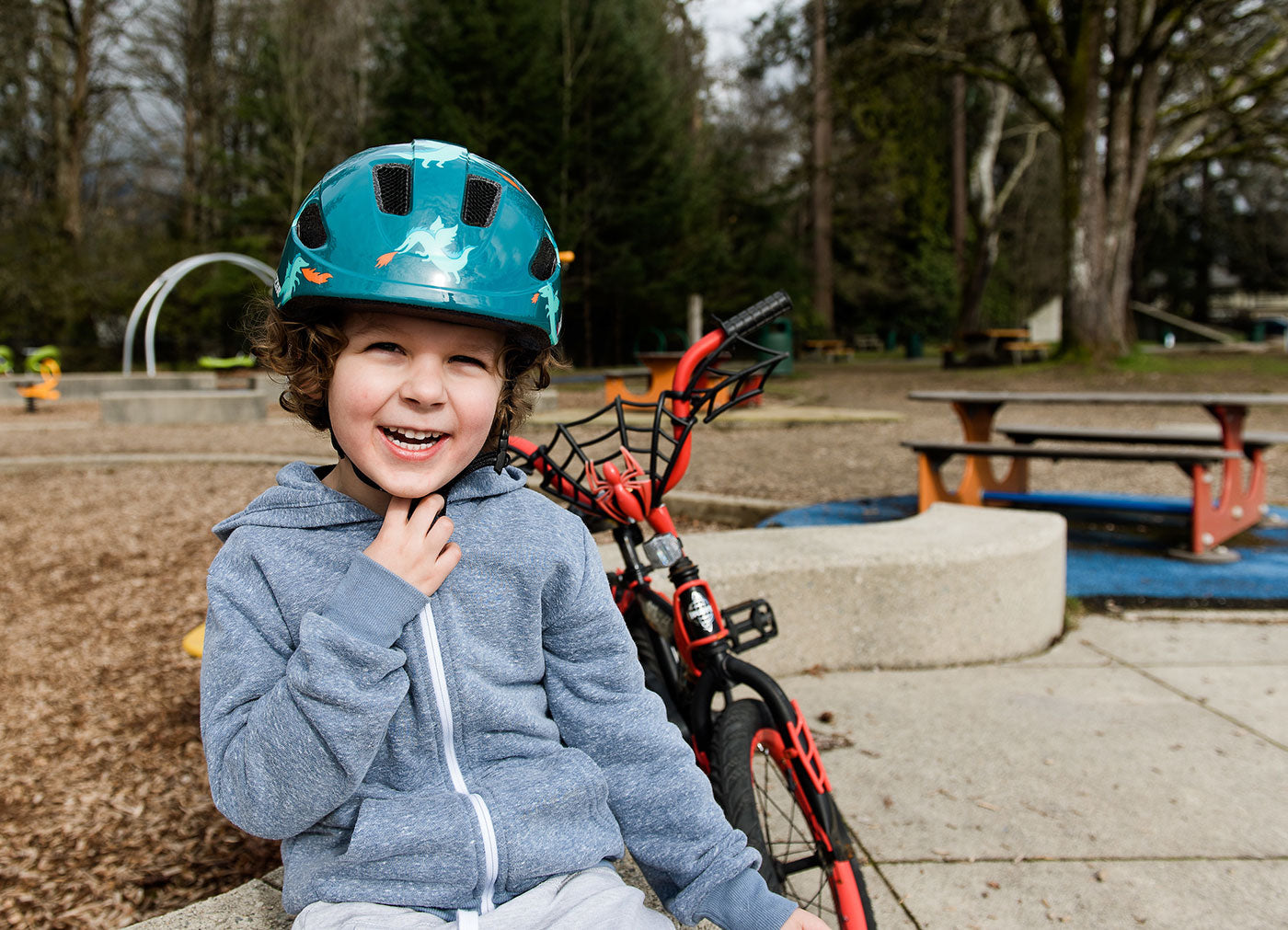 LAZER NUTZ KINETICORE UNI-YOUTH HELMET DRAGONS